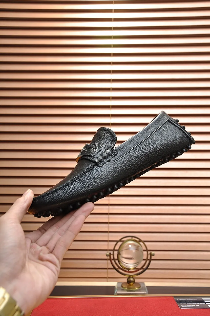 Men's men's shoes 💰420💶 [LV Doudou shoes] (water-dyed cowhide lining) new model is on the market, available on the official website. The new Doudou shoes are processed into single-color materials, and the uppers are made of imported horsehide leather. The body of the shoe is fully hemmed with mark thread, and is lined with imported original cowhide leather. The elegant shoe shape is super suitable for all-matching, and the size is 38-44.